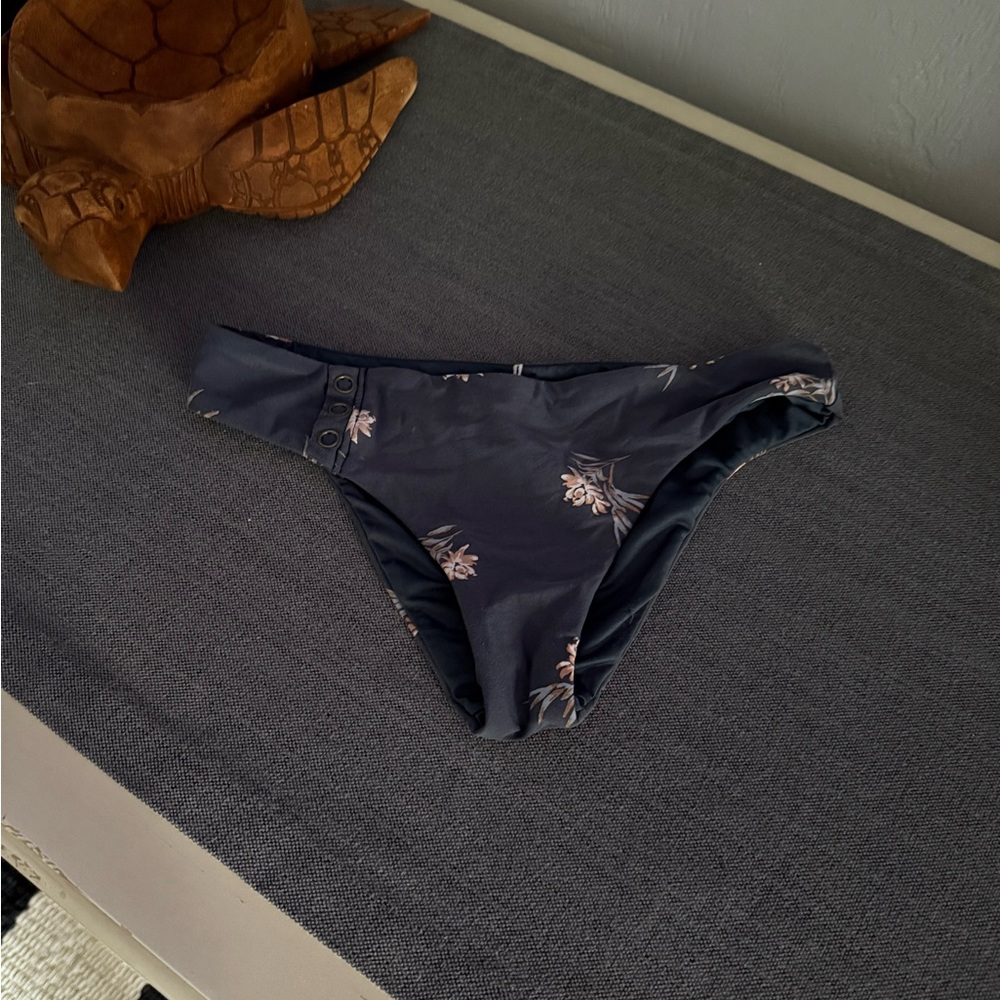 O'NEILL Women's  Berkeley Revo Bikini Bottom Swimwear Size S